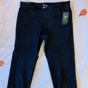 Old Navy Cropped activewear workout leggings